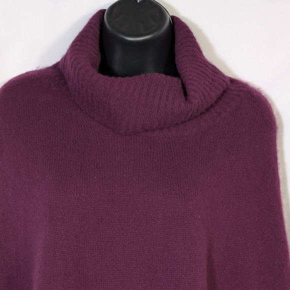 Nordstrom Cashmere Turtleneck Poncho Sweater Minimalist Timeless Luxury Fringe L - Picture 4 of 8